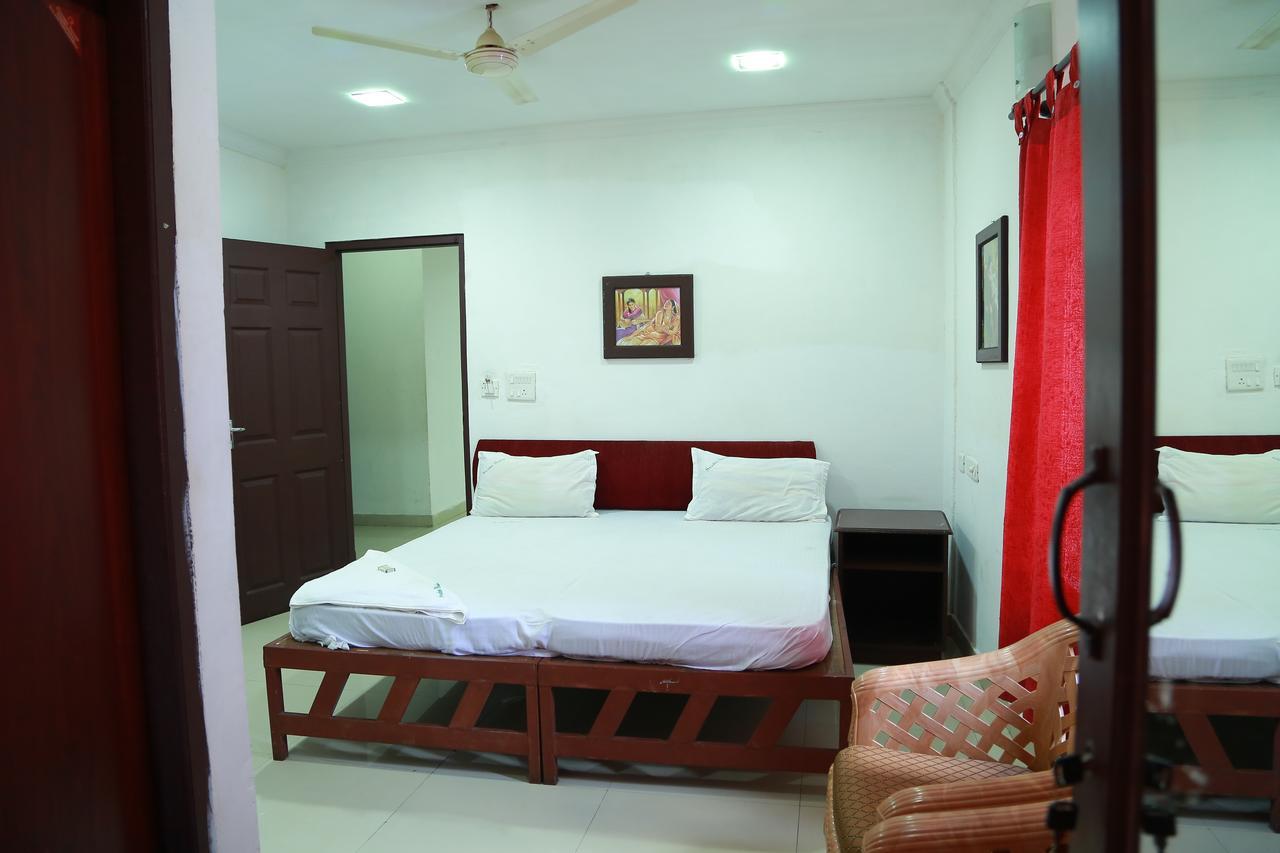 Hôtel Swades Residency à Cheruvalli Extérieur photo