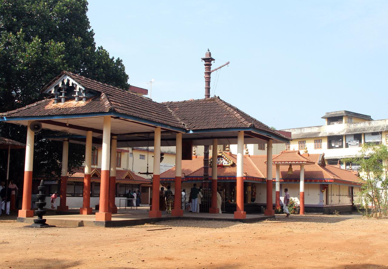 Hôtel Swades Residency à Cheruvalli Extérieur photo